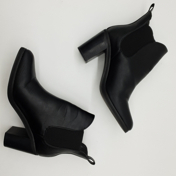 Aus 9 Lavish Black Faux Leather Heeled Boots - Picture 16 of 16